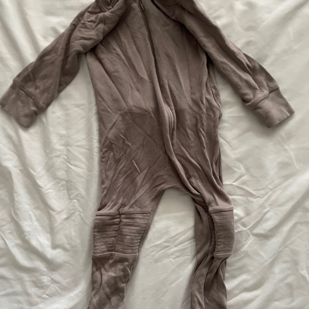 Goumi kids zip romper with optional footies